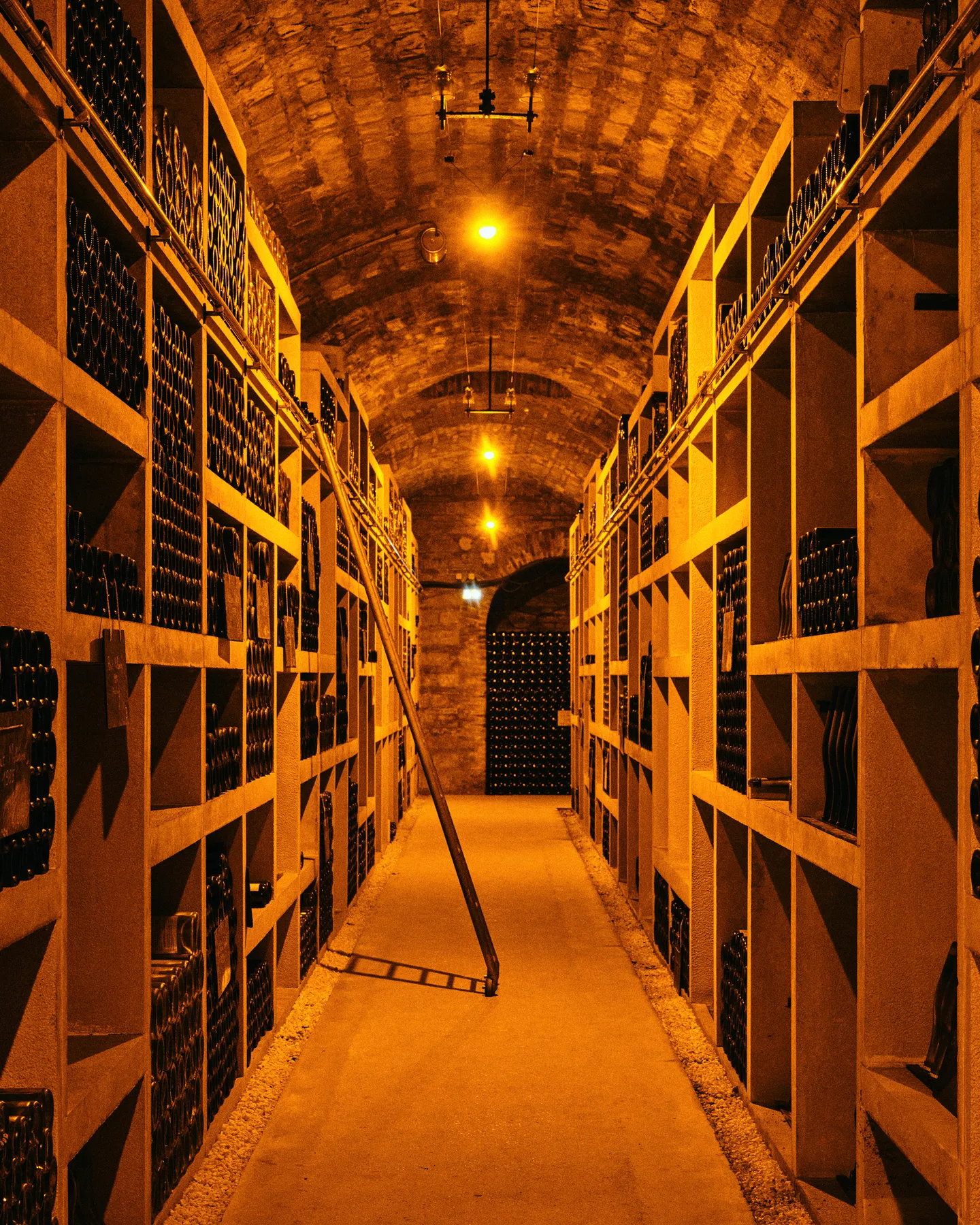 William Deutz - caves